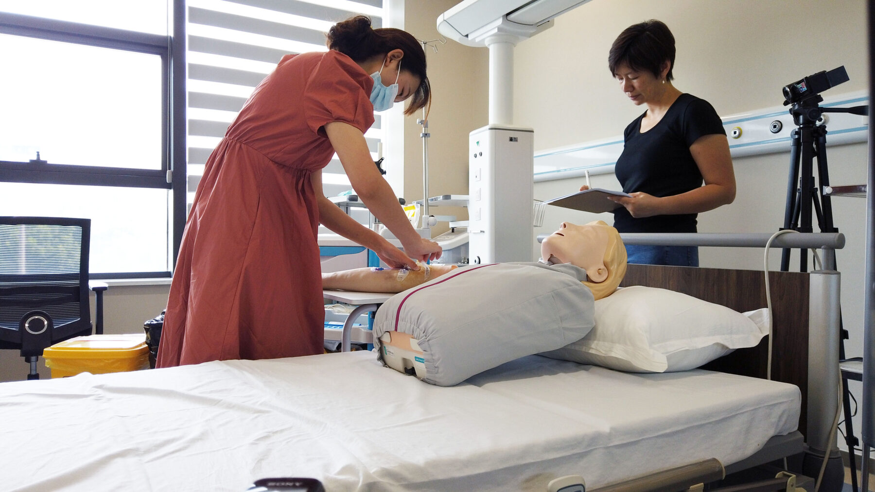 Closing the data gap: Advancing Innovation in Women's Healthcare - an example of simulation in the context of human factors research 